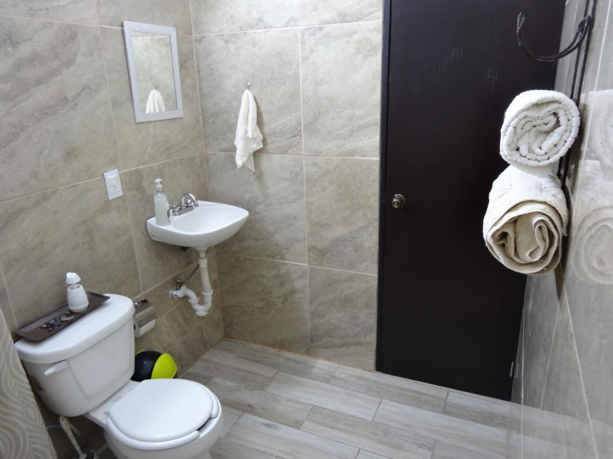 Habitaciones-Comodas-Aire-Wifi-Tv-Cerca De Playa-!!Excelente Precio II Manzanillo Bagian luar foto