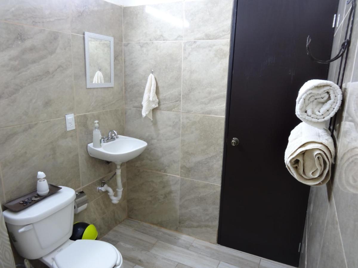 Habitaciones-Comodas-Aire-Wifi-Tv-Cerca De Playa-!!Excelente Precio II Manzanillo Bagian luar foto